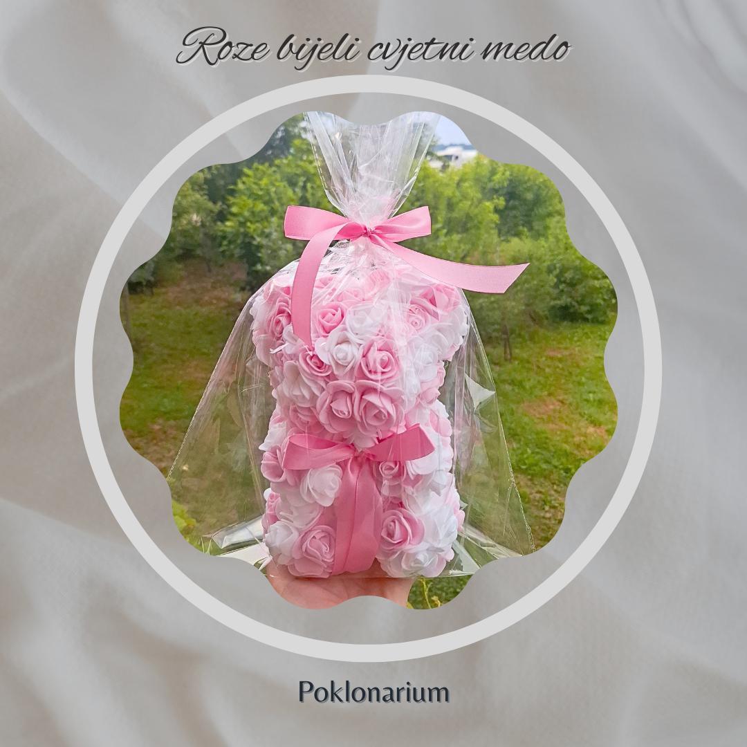 Roze bijeli cvjetni medo